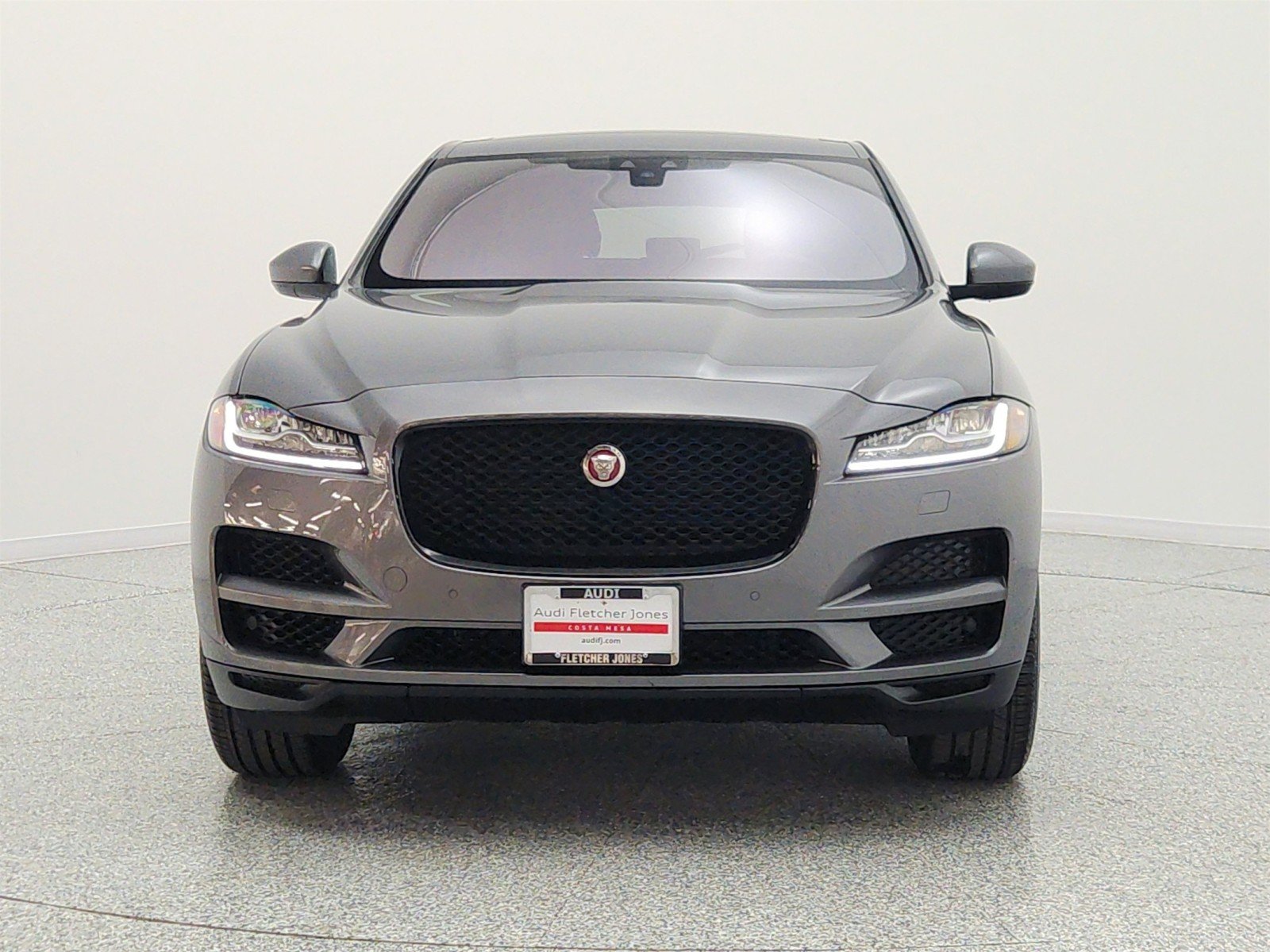 Used 2018 Corris Grey Metallic Jaguar 25t Prestige AWD image 2