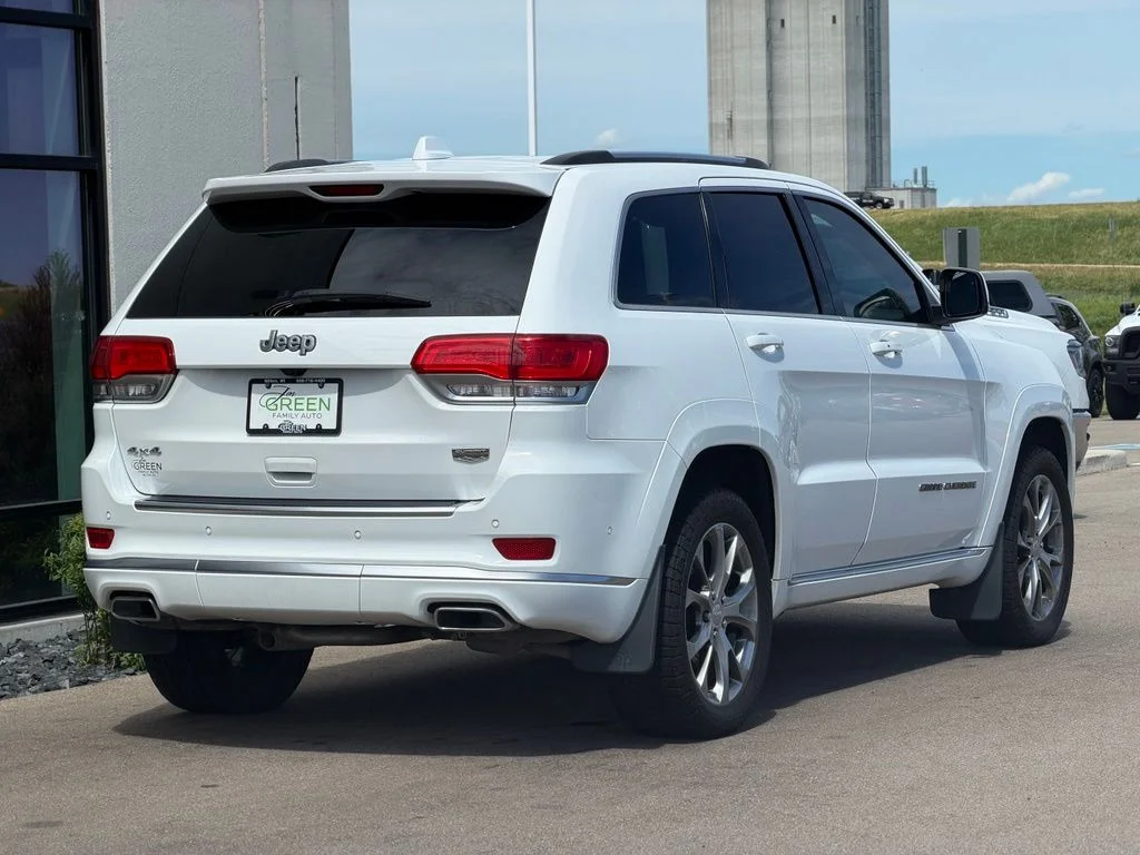 Used 2020 White Jeep Summit image 5