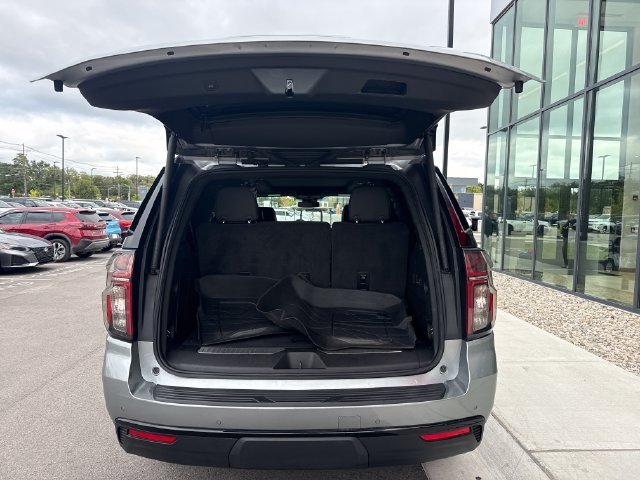 Used 2024 Gray Chevrolet Z71 image 9