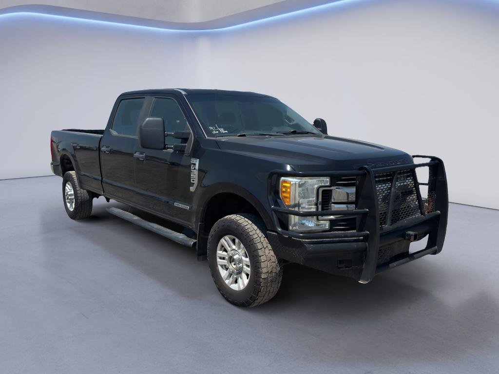 Used 2017 Shadow Black Ford XL image 7