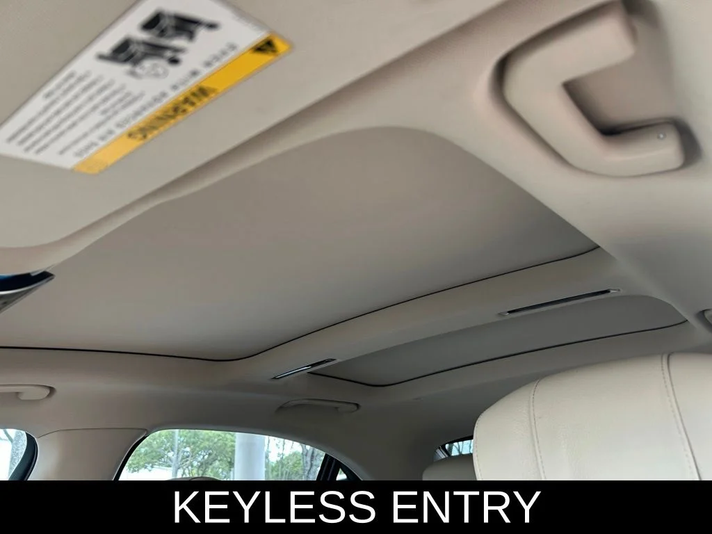 Used 2022 White Mercedes-Benz S 500 image 12