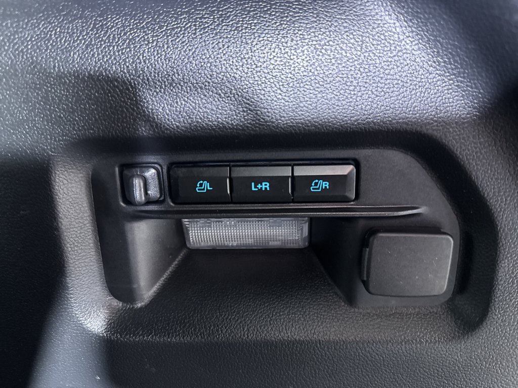 Used 2025 Carbonized Gray Metallic Ford Platinum image 11