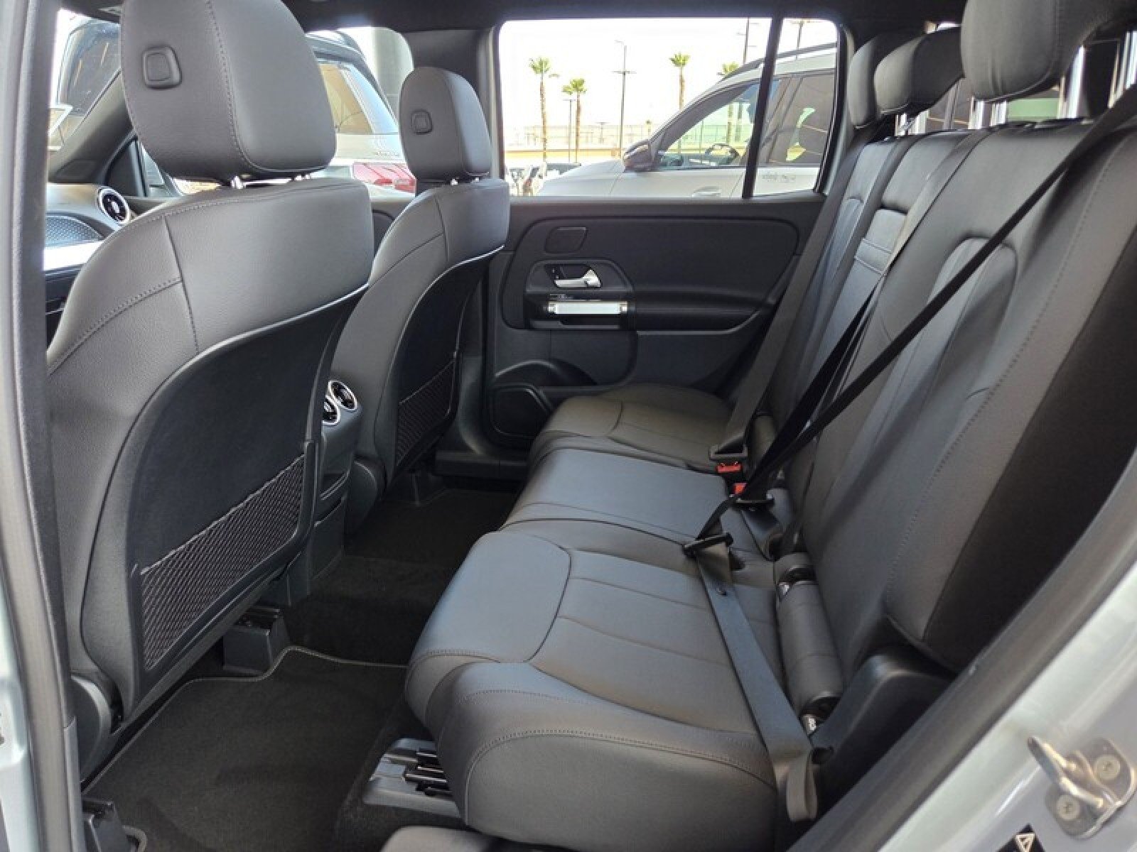 New 2026 Cirrus Silver Metallic Mercedes-Benz GLB 250 SUV image 13