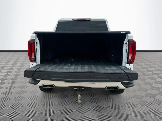 Used 2021 White GMC AT4 image 29