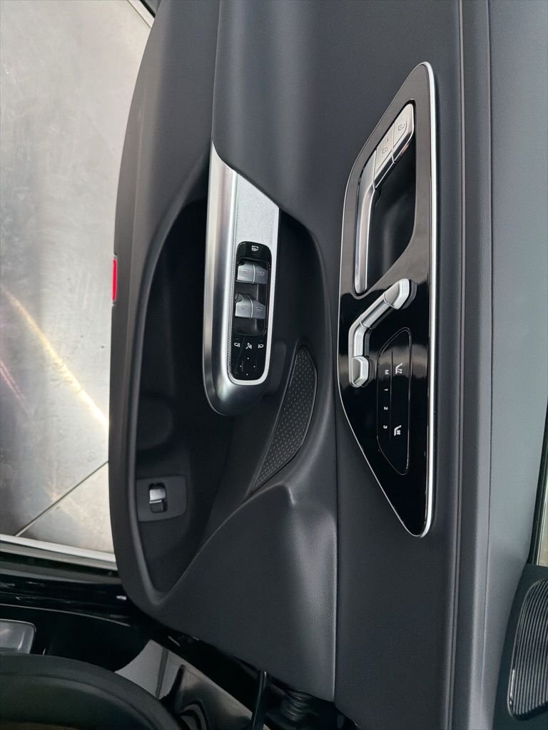 New 2026 Black Mercedes-Benz E 350 image 17