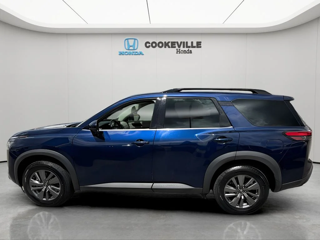 Used 2024 Deep Ocean Blue Nissan SV image 8