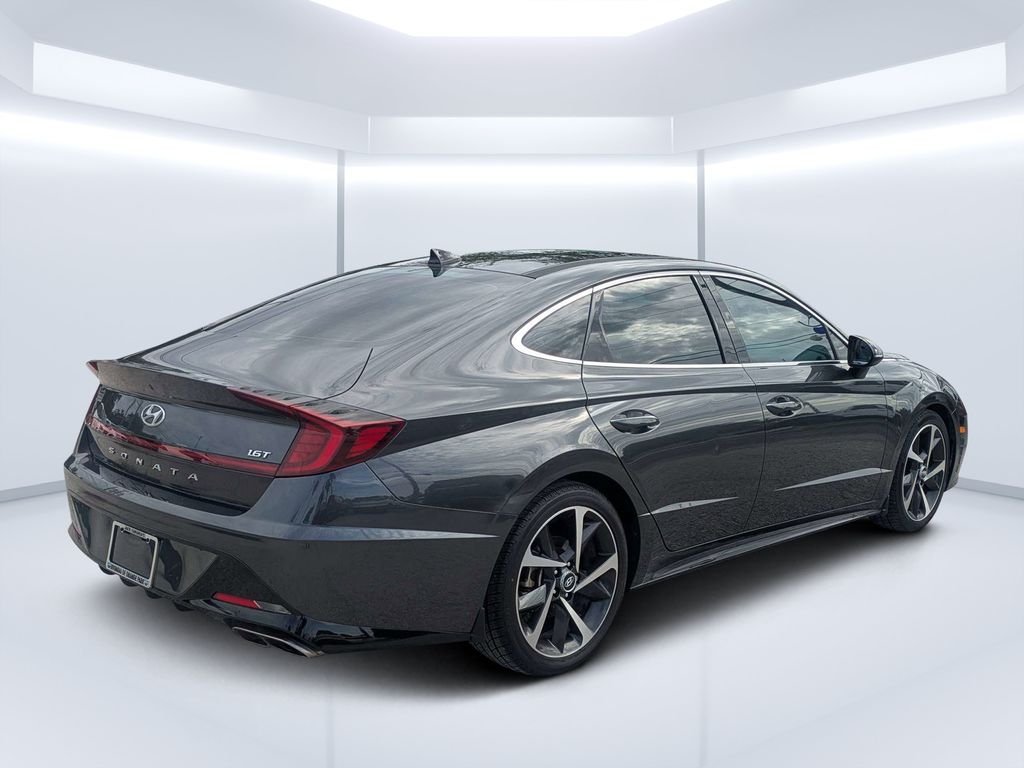 Used 2022 Gray Hyundai SEL Plus image 3