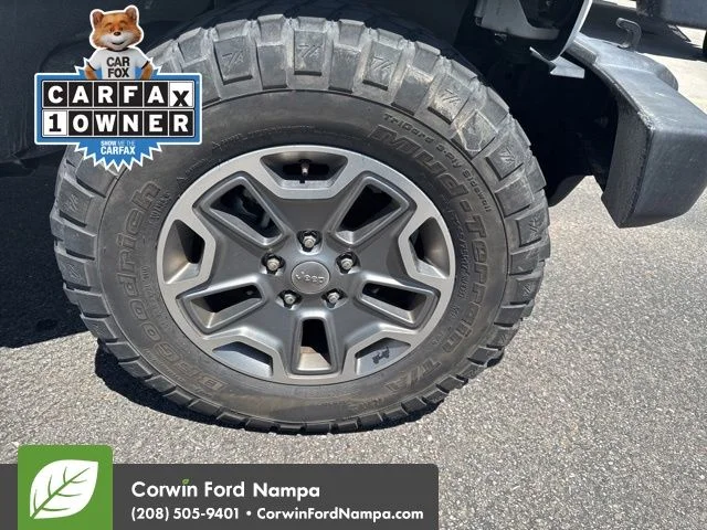 Used 2015 White Jeep Unlimited Rubicon image 4