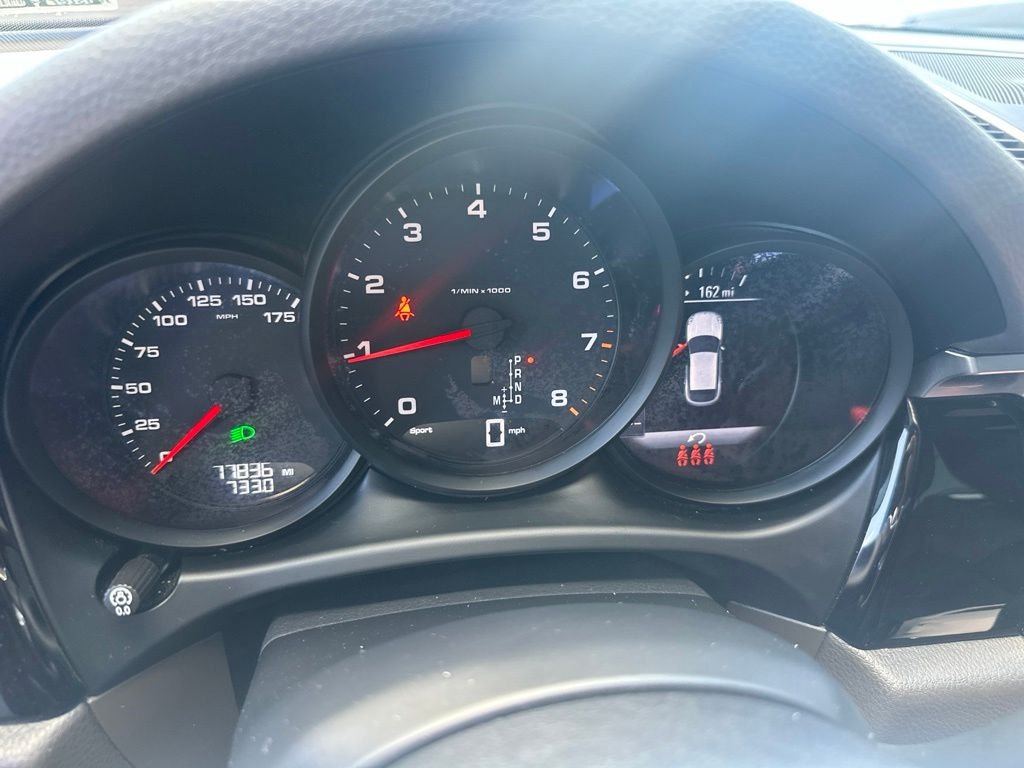 Used 2021  Porsche Base image 20