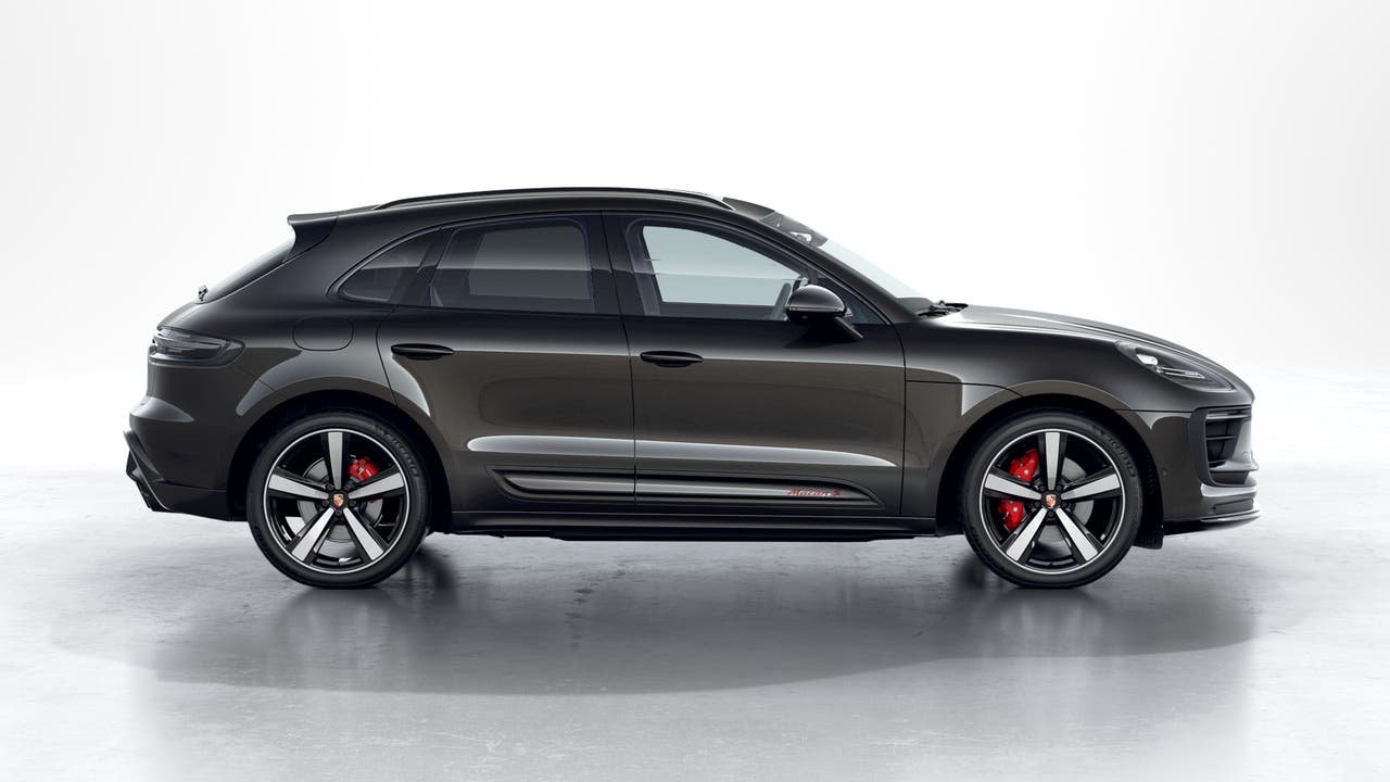 New 2026 Volcano Grey Metallic Porsche S image 6