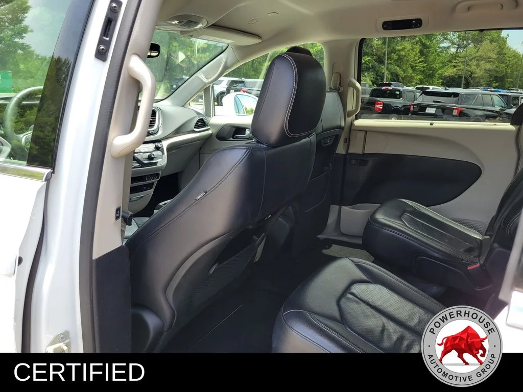 Used 2022 White Chrysler Touring L image 14