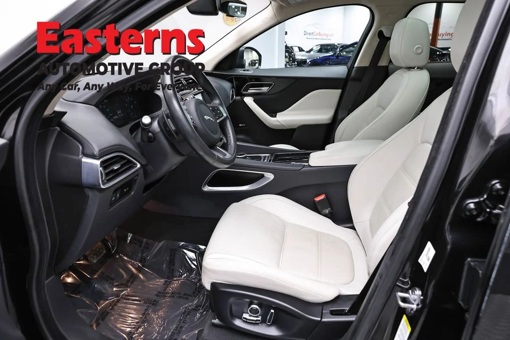 Used 2020 Black Jaguar 25t Prestige image 14