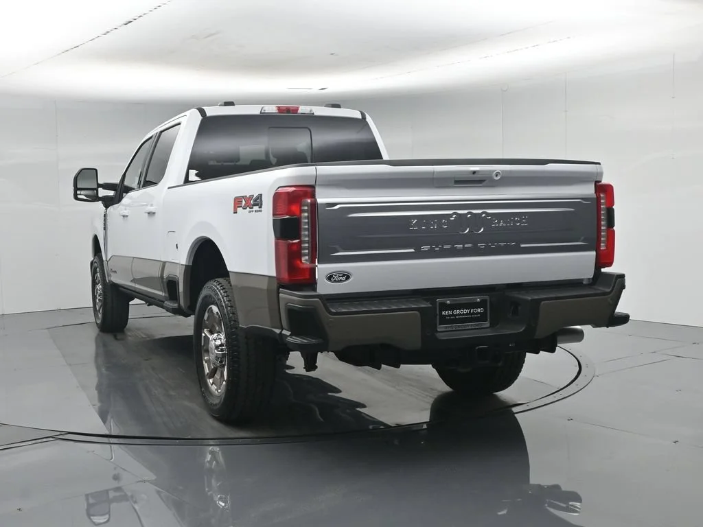 New 2027 Oxford White Ford King Ranch image 31