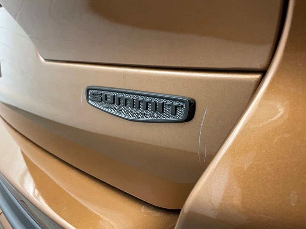 New 2026 Copper Shino Metallic Clear-Coat Exterior Paint Jeep Summit image 5