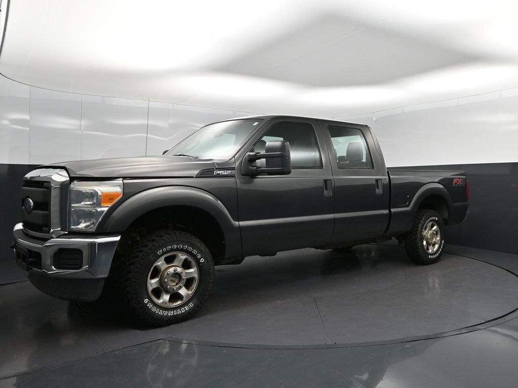Used 2016 Gray Ford XL image 3