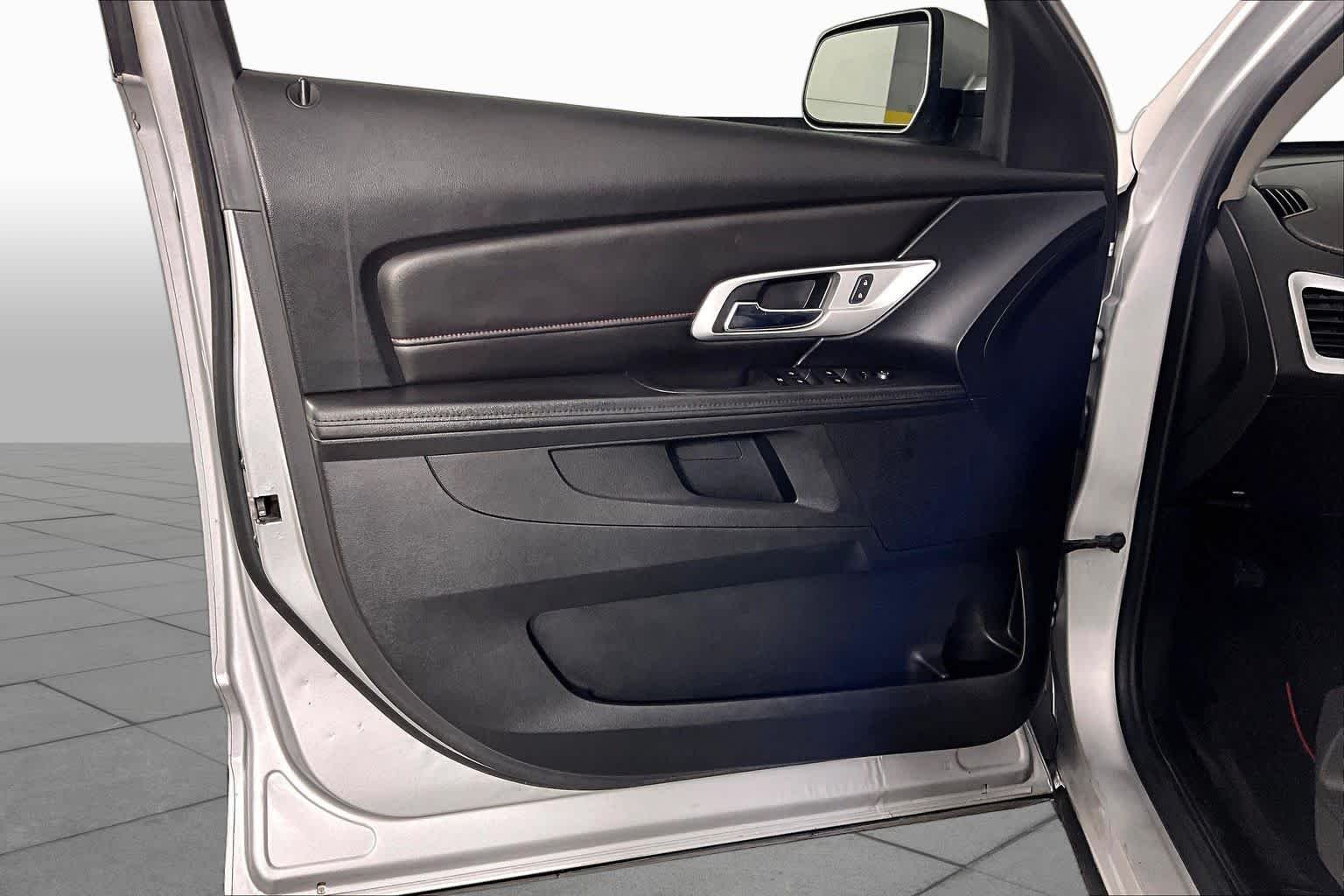 Used 2016 Quicksilver Metallic GMC SLE image 20