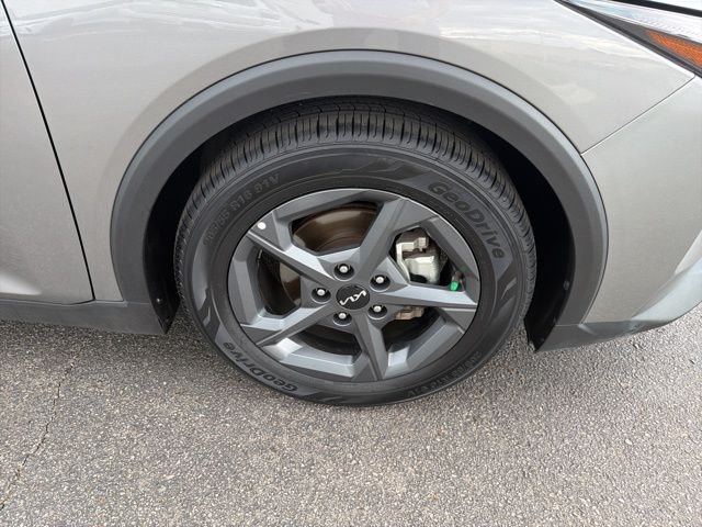 Used 2025 Gray Kia LXS image 11