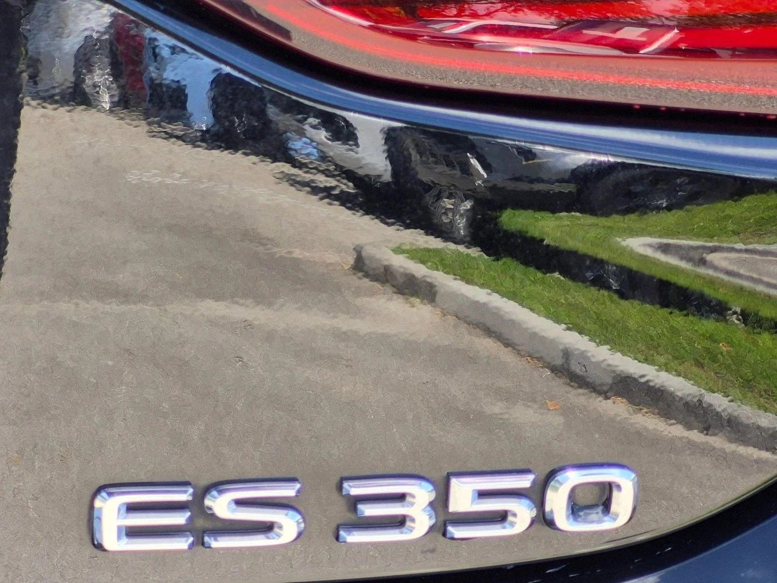 Used 2020 Obsidian Lexus ES 350 image 20