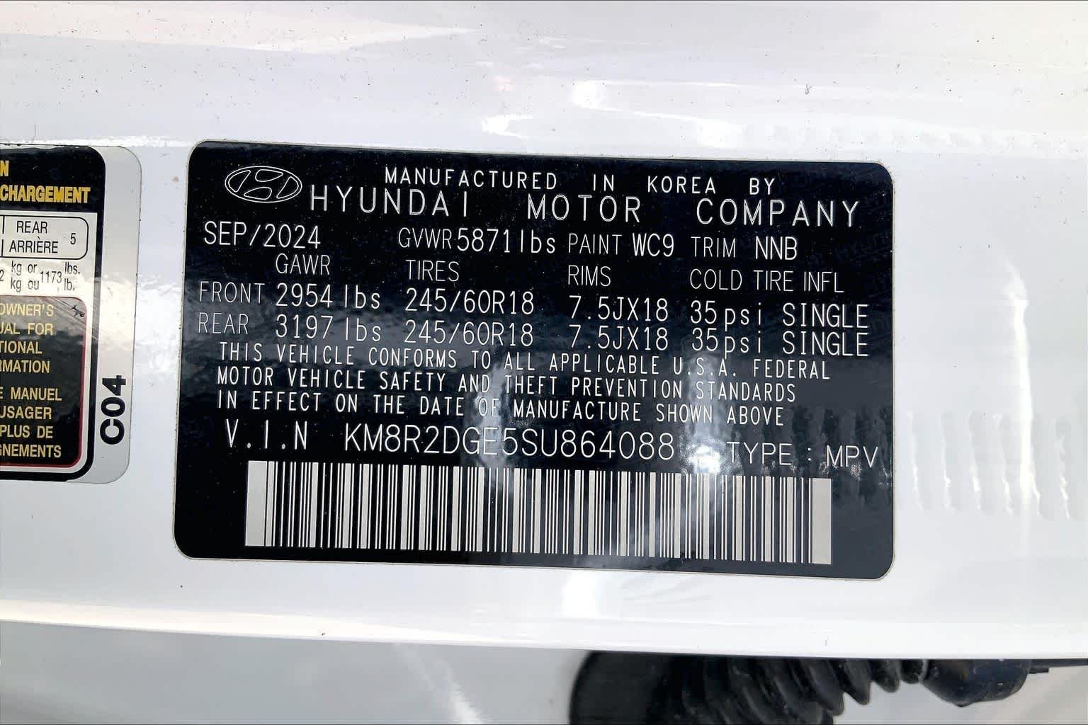 Used 2025 Hyper White Hyundai SEL image 31