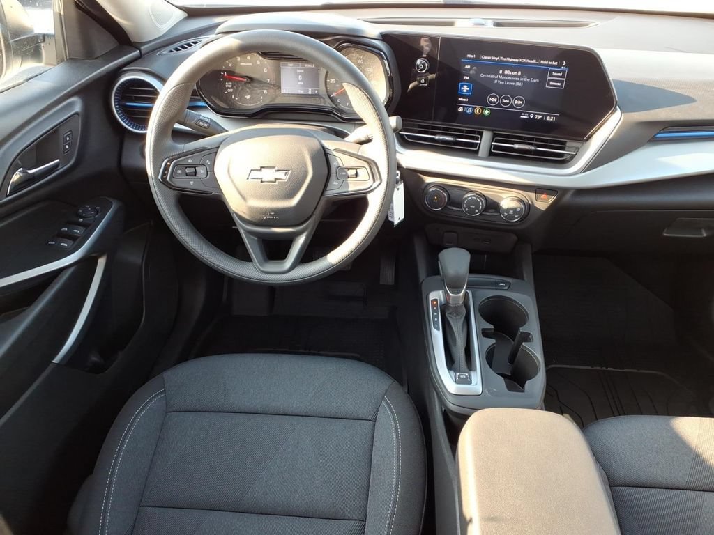 Used 2026 Summit White Chevrolet LS image 3
