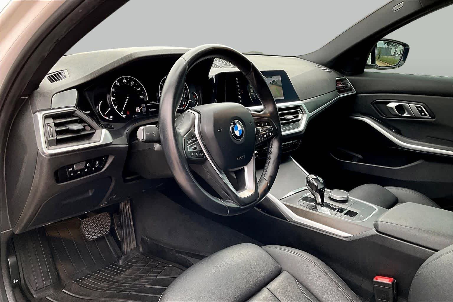 Used 2020 Alpine White BMW 330i image 17