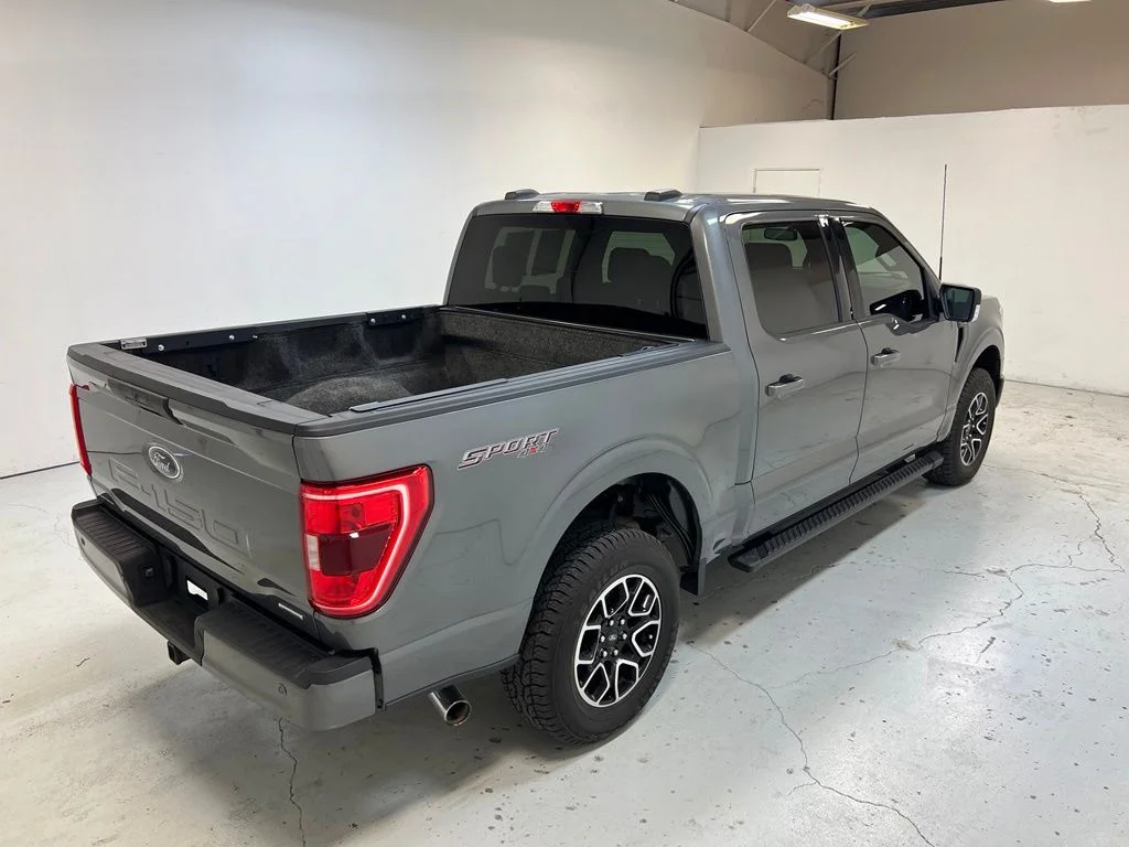 Certified Used 2021 Gray Ford XLT image 3