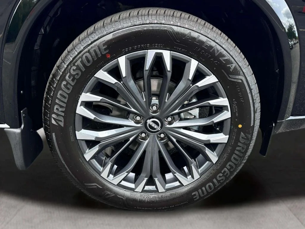 New 2026 Super Black Nissan Platinum image 10