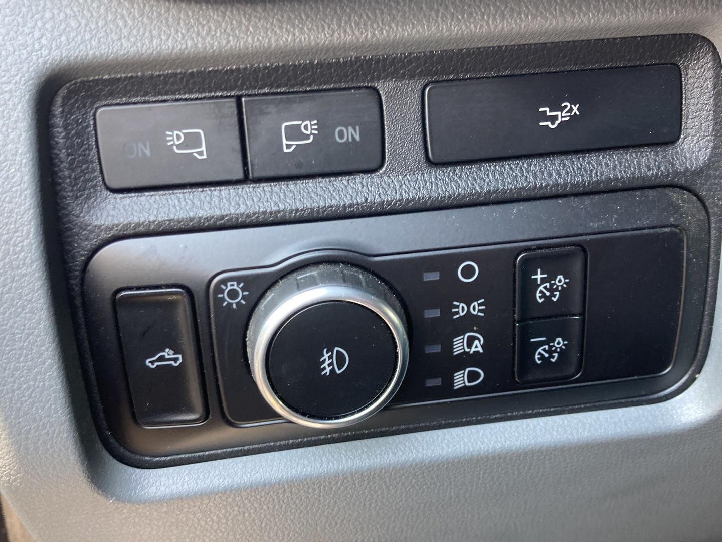 Used 2023 Black Metallic Ford XLT image 18