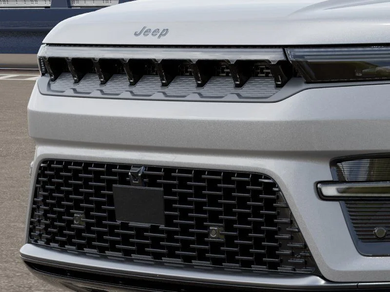 New 2026 Silver Jeep Summit Obsidian image 11