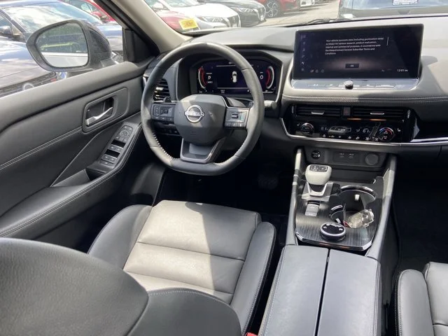 2025 Nissan Rogue SL - Photo 15
