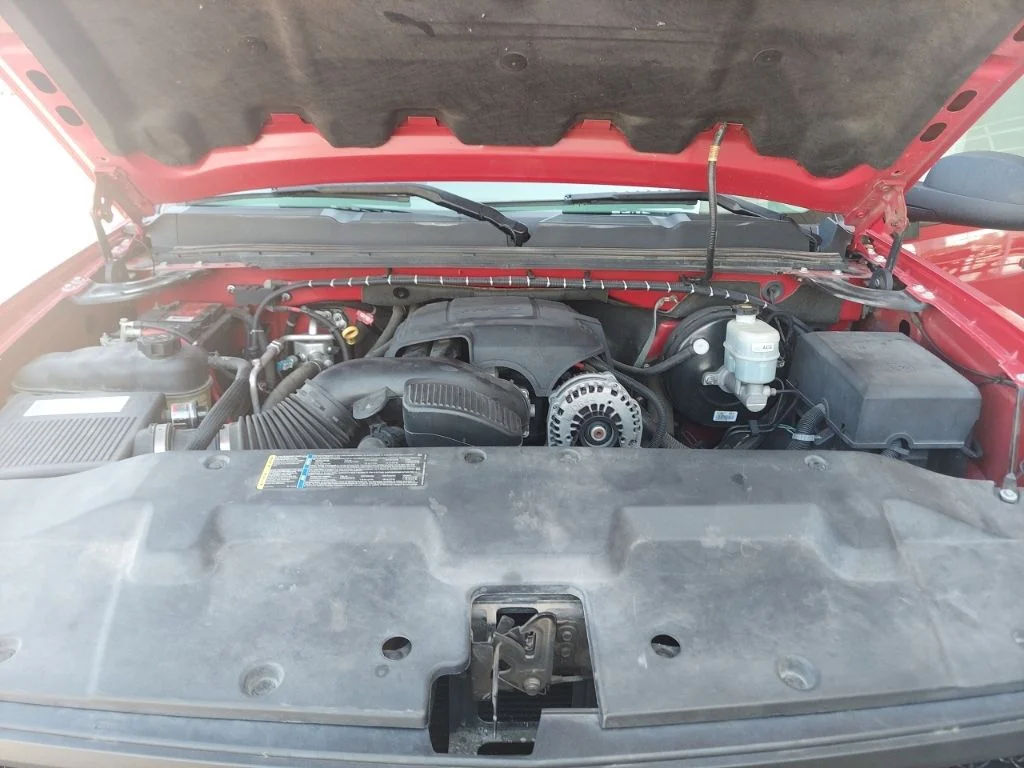 Used 2007 Red Chevrolet Work Truck image 28