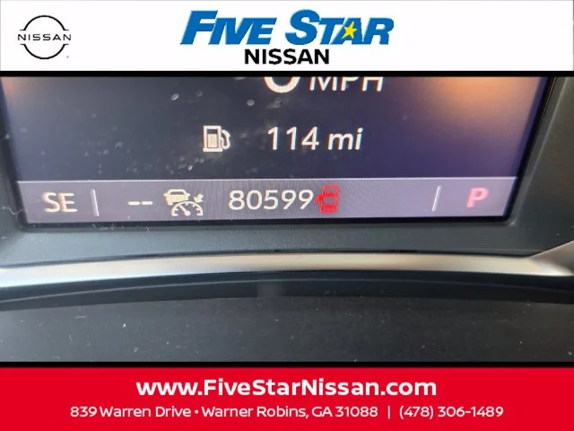 Used 2023 Silver GMC SLT image 28