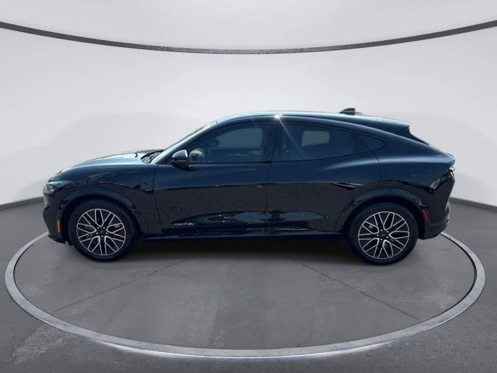 Used 2024 Black Ford Premium image 4