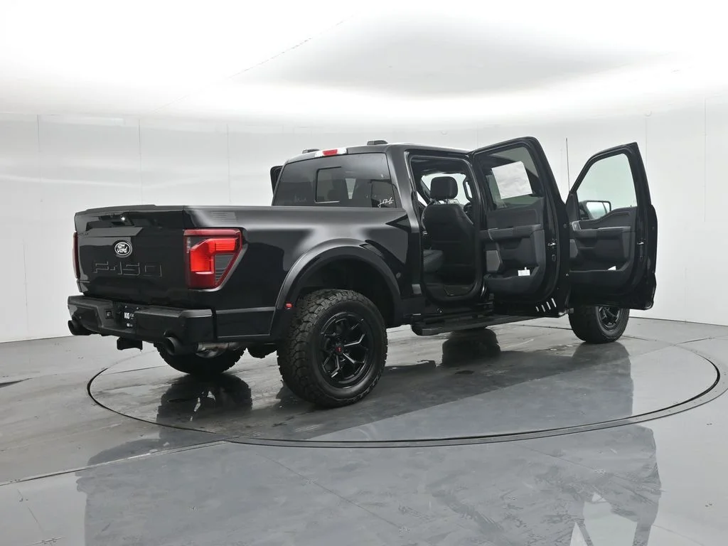 New 2025 Black Ford XLT image 32