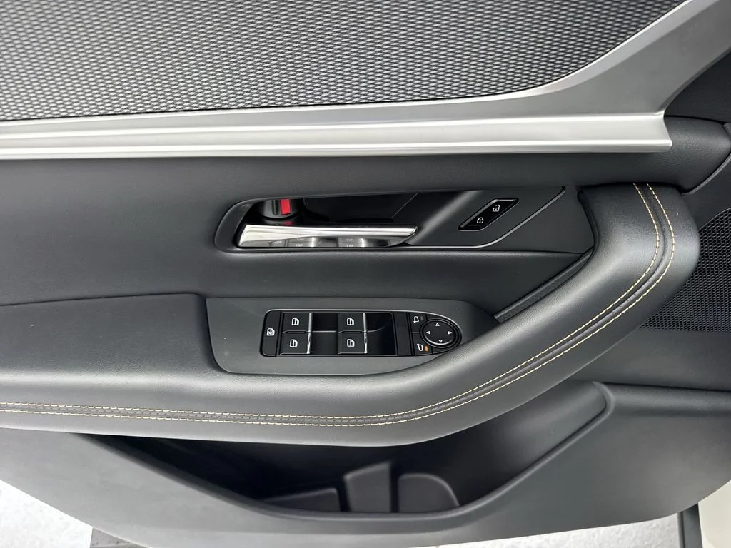 New 2026 White Mazda 3.3 Turbo Preferred AWD image 40