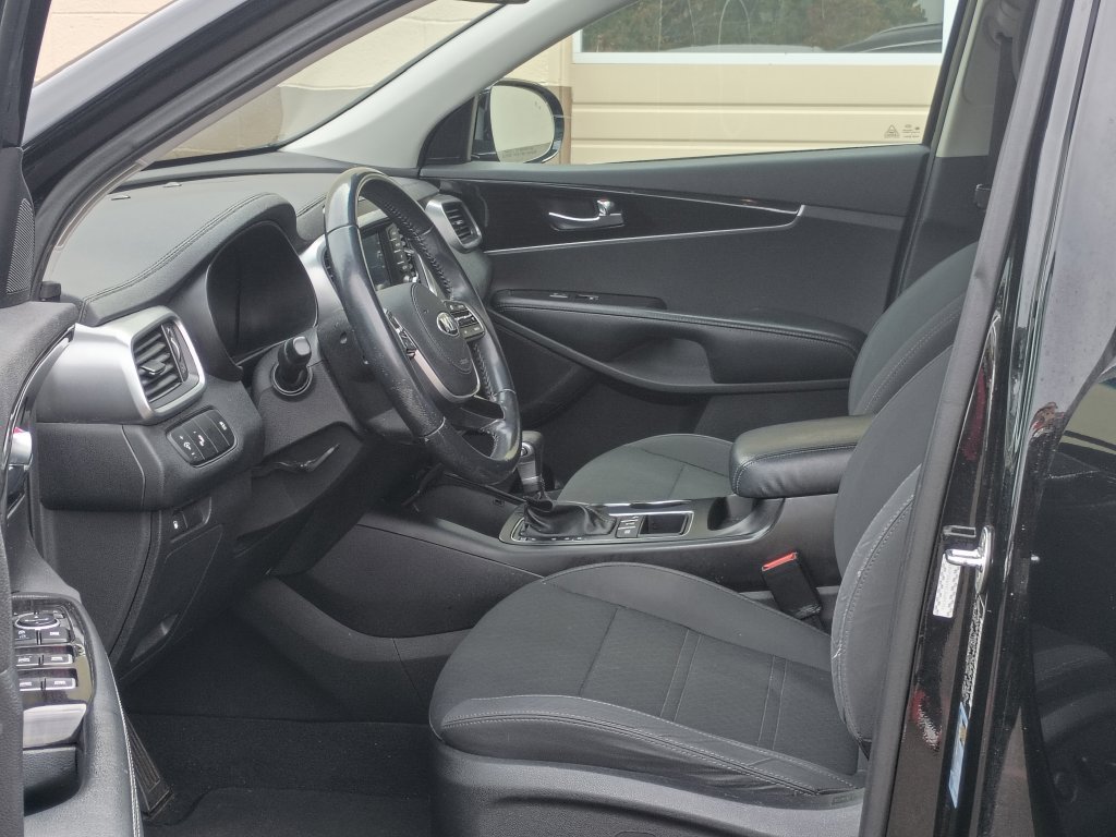 Used 2020 Black Kia LX image 16