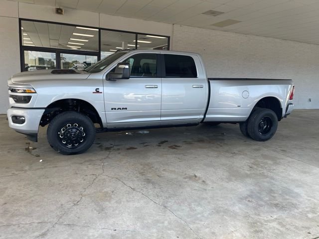 New 2026 Silver-Zynith Exterior Paint RAM Laramie image 3
