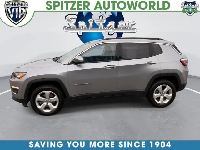 Used 2019 Billet Silver Metallic Clearcoat Jeep Latitude image 9