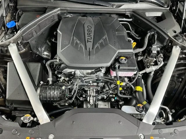 New 2026 Black Genesis 2.5T image 25