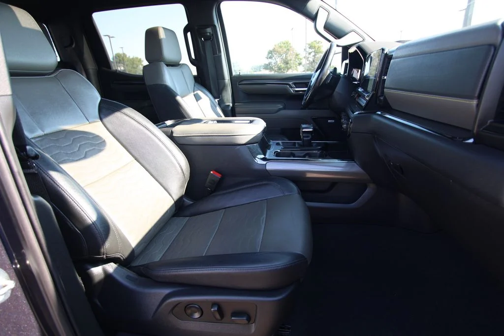 Used 2022 Dark Ash Metallic Chevrolet ZR2 image 9