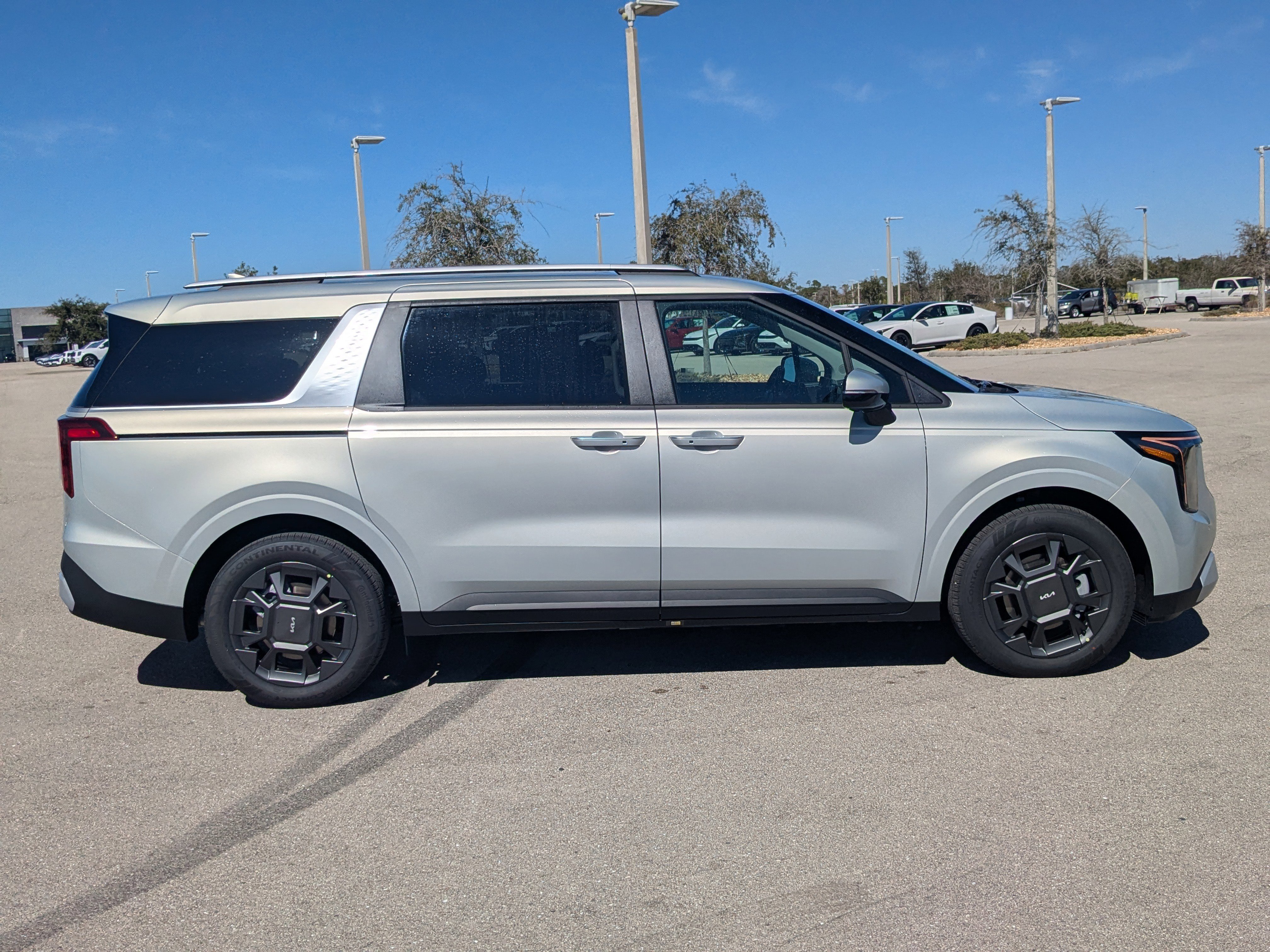 New 2026 Ivory Silver Kia EX image 4