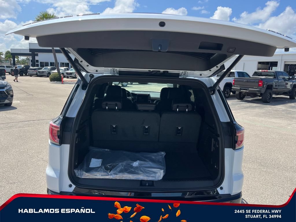 New 2026 Glacier White Tricoat GMC Denali Ultimate image 10