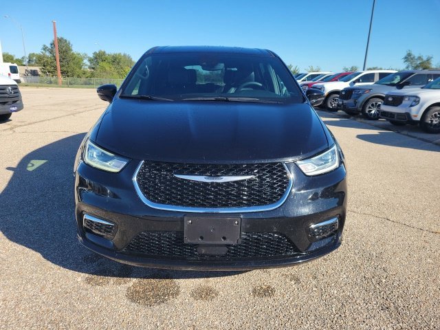 Used 2025 Black Chrysler Select image 20