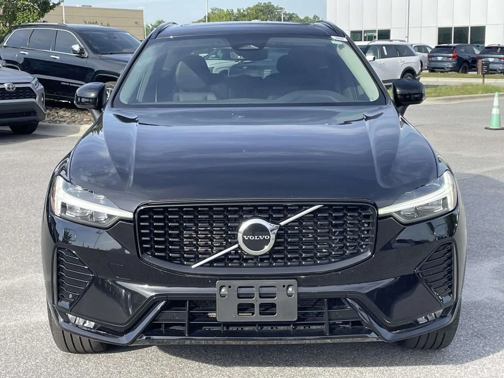 2025 Volvo XC60 Core - Photo 23