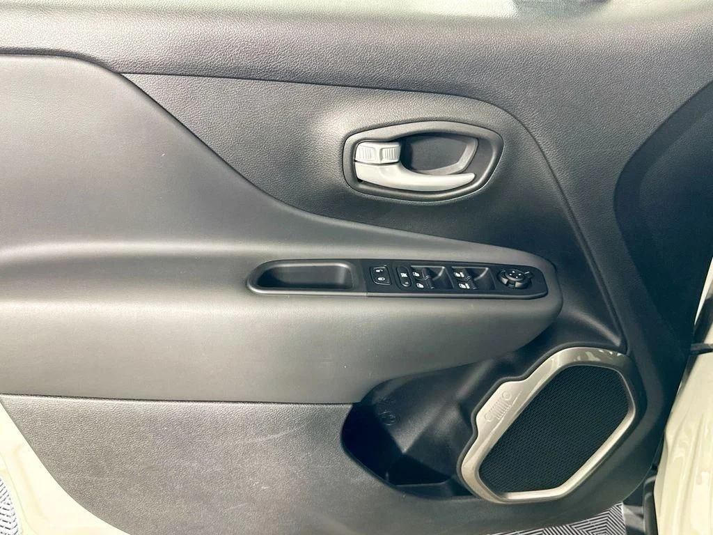 2023 Jeep Renegade Limited - Photo 24