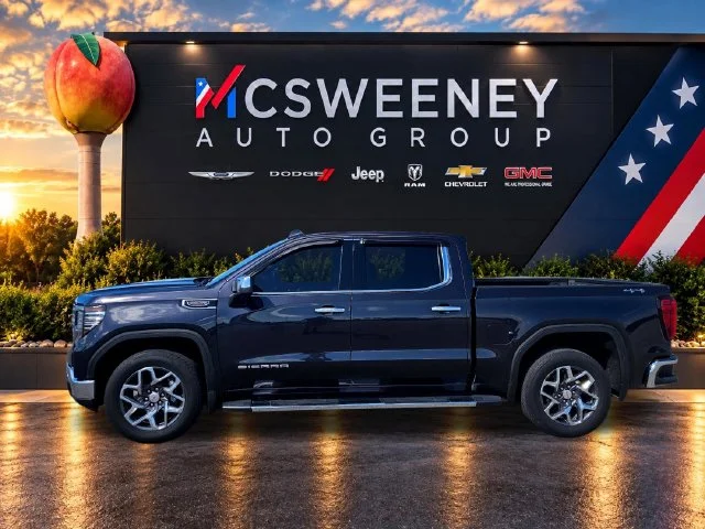 Used 2023 Silver GMC SLT image 2