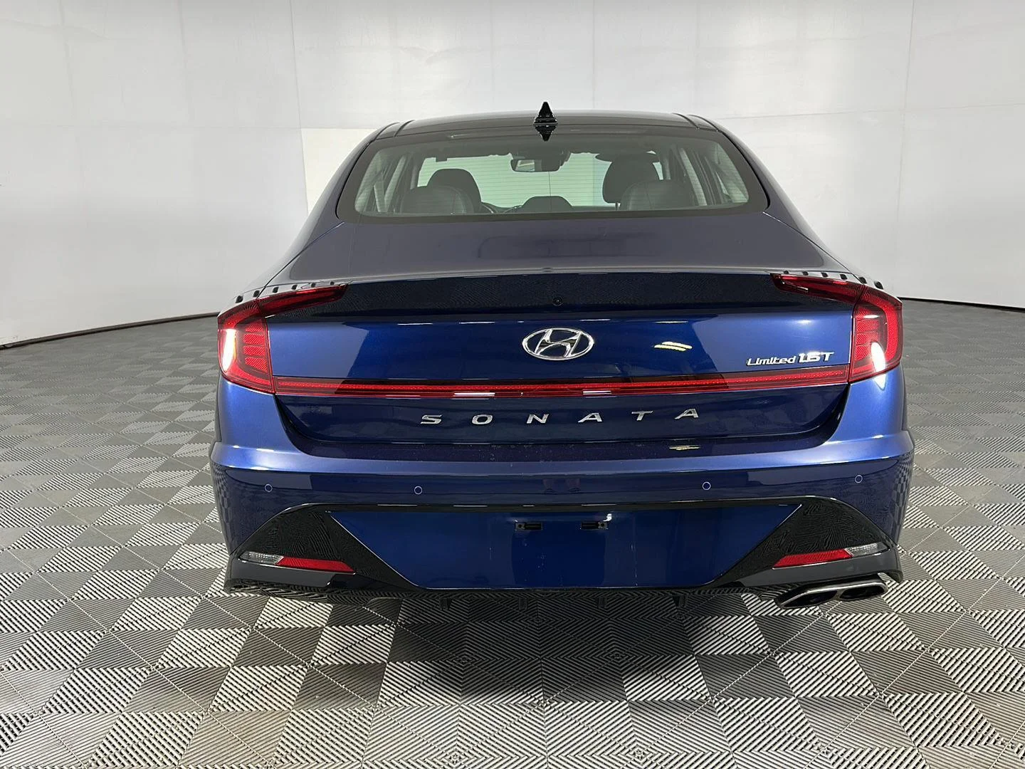 Used 2021 Stormy Sea Hyundai Limited image 22
