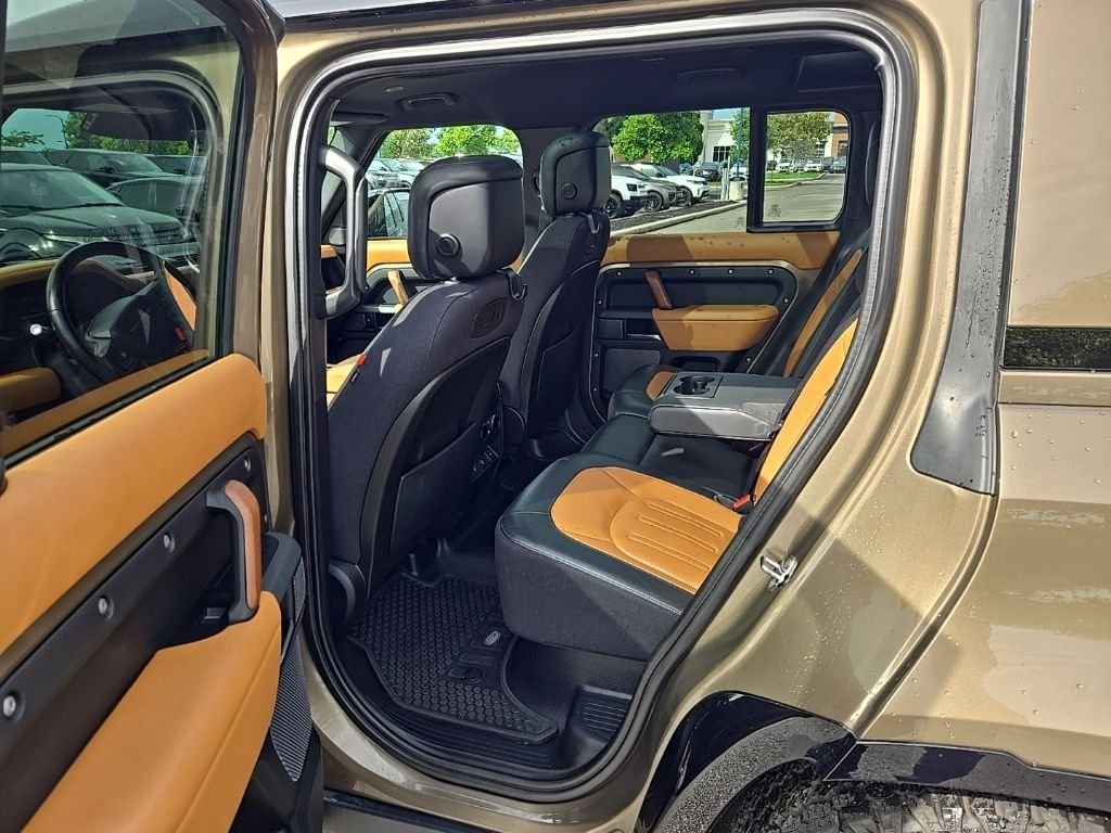 Used 2021 Gondwana Stone Metallic Land Rover X image 17