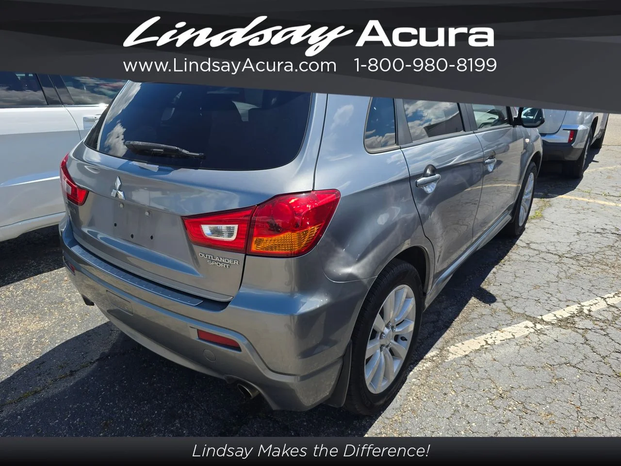 Used 2011 Mercury Gray Mitsubishi SE image 3