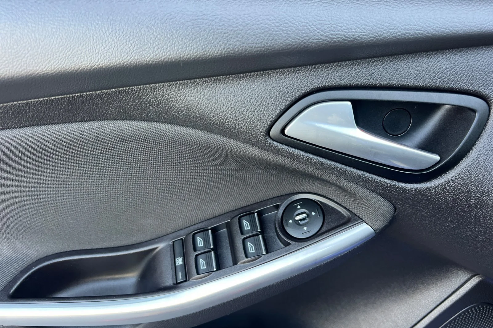 Used 2013 Blue Ford ST image 10